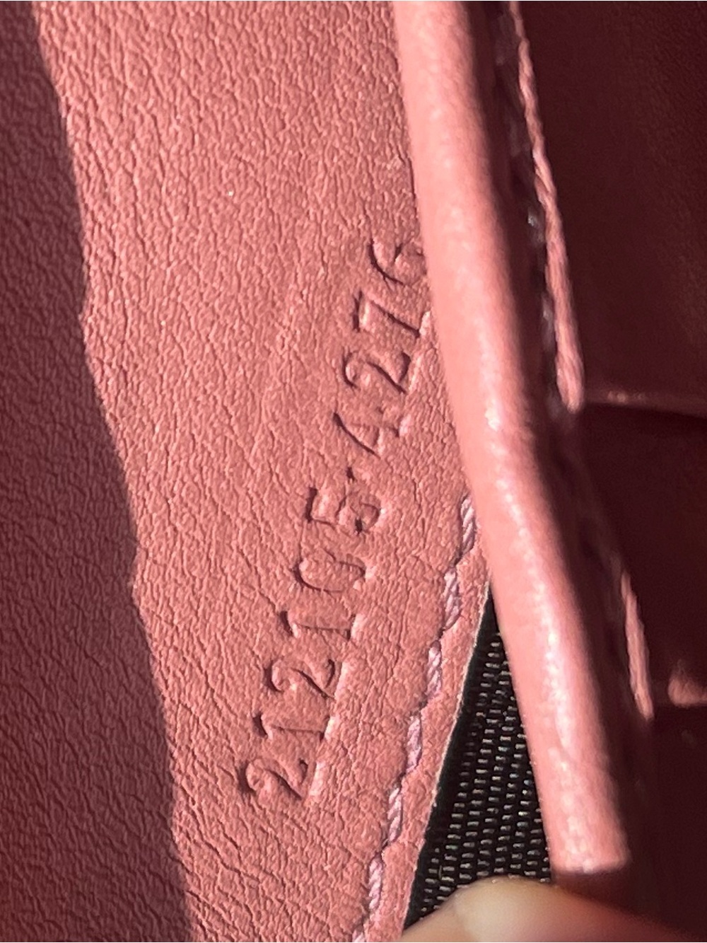 Gucci Compact Bifold Wallet GG Embossed Pink Shima Leather with Gold Charm - Picture 16 of 16